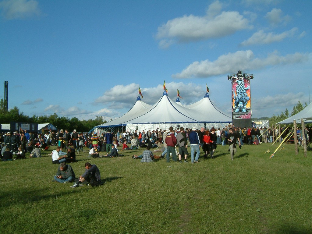 0070kopenhagenroskildebruessel2002.jpg